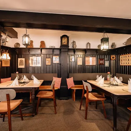 Loewen & Restaurant Hotel