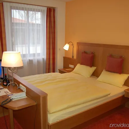 Loewen & Restaurant Hotel