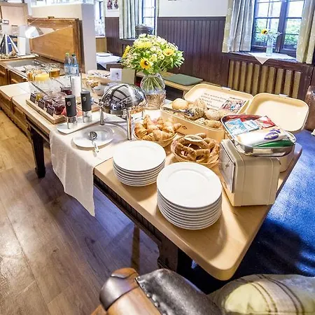 Loewen & Restaurant