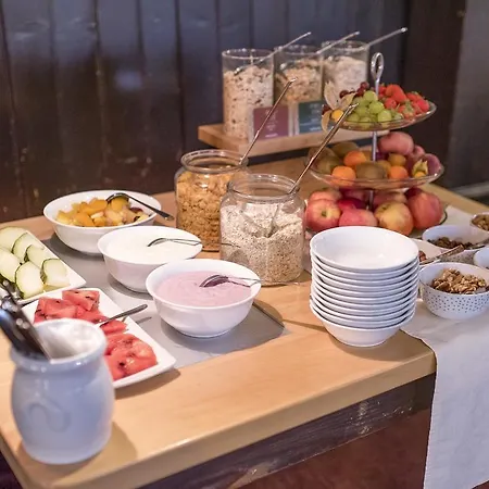 Loewen & Restaurant Hotel 3*