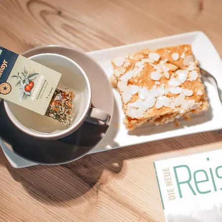 Loewen & Restaurant Ξενοδοχείο 3*