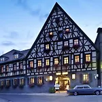 Loewen & Restaurant Hotel 3*