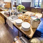Loewen & Restaurant