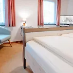 Loewen & Restaurant 3* Marktbreit